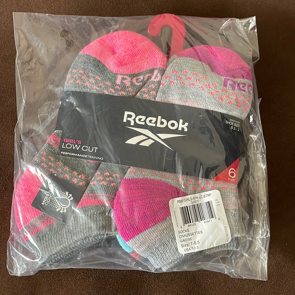 Reebok Other - Girls Reebok NWT low cut socks